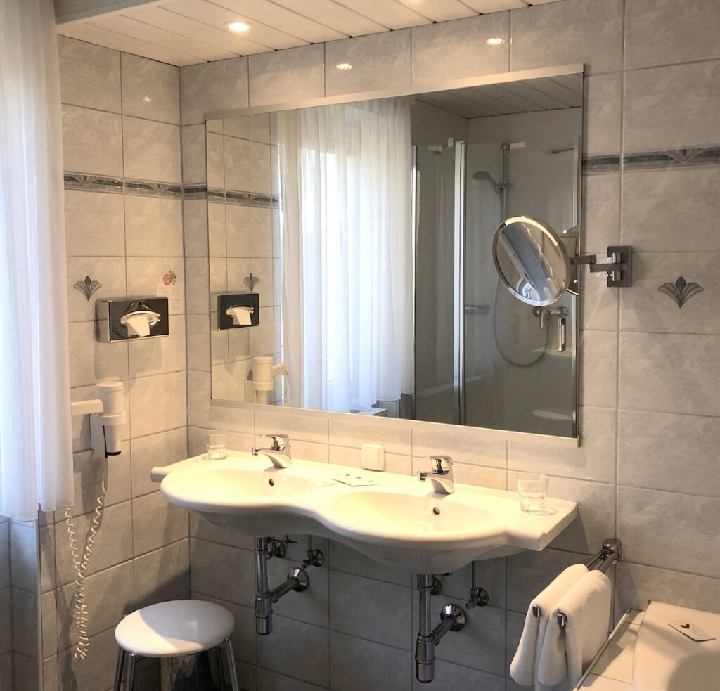 Das Bad in unserer Junior Suite